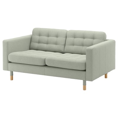Lysegrå LANDSKRONA loveseat, tuftet stof, træben, kompakt moderne design.