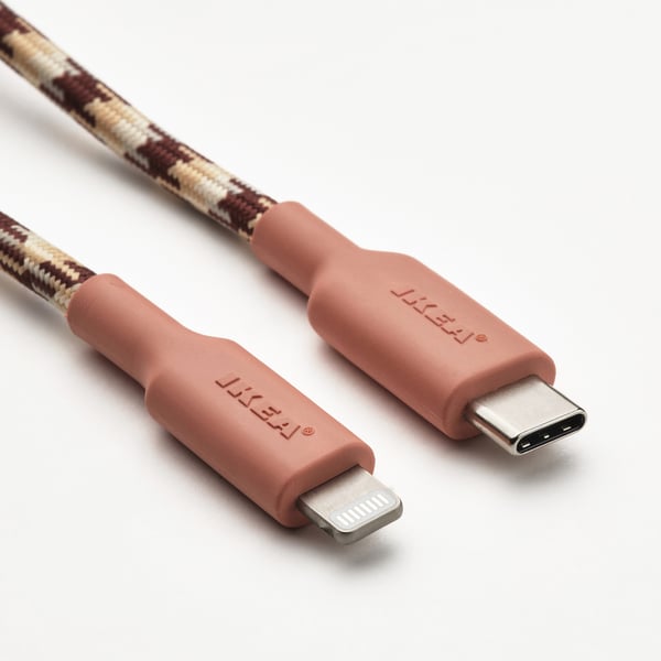 Holdbare opladningskabler: lightning og usb-c, fleksibel, vævet.