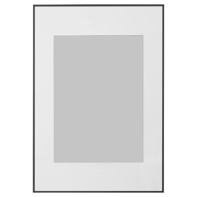 LOMVIKEN billedramme, sort, rektangulær, med grå mat, tynd metalkant.