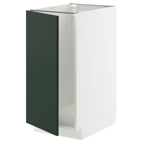 Hvid og mørkegrøn METOD køkkenskab, rektangulær, fladskærmsdesign.