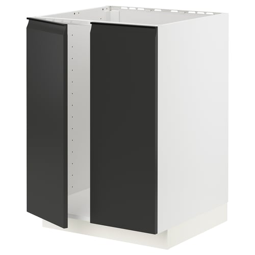 Moderne sort og hvid METOD køkkenskab, mat låge med slankt håndtag, minimalistisk design.