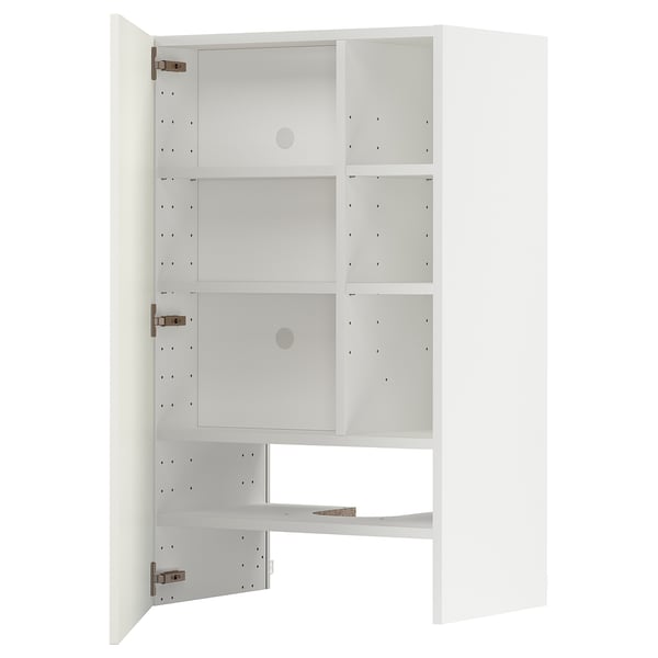 Et hvidt ikea METOD køkkenskab. Det har flere hylder og justerbart design.