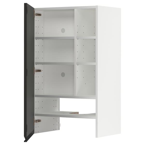 En METOD køkkenenhed med sorte låger og hvidt interiør. Det er justerbare hylder og et moderne design med mat finish og integrerede håndtag.
