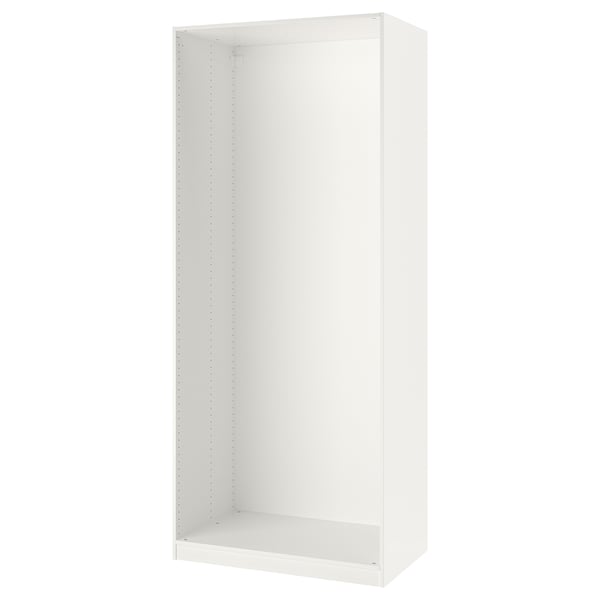 Et hvidt PAX garderobestel, slankt og moderne, lavet af spånplader med en glat finish.