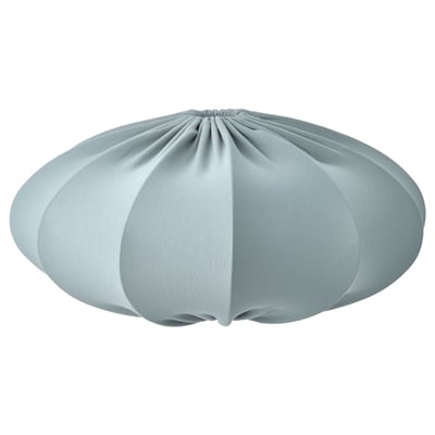 Lyseblå rund lampeskærm, plisseret design, stofbetræk, miljøvenlige materialer.