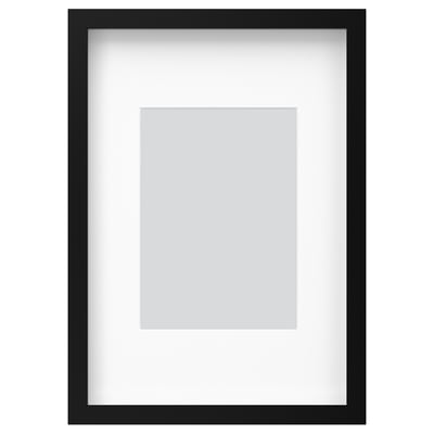 Sort billedramme med frontbeskyttelse, rummer 7x5 foto, står vandret eller lodret.