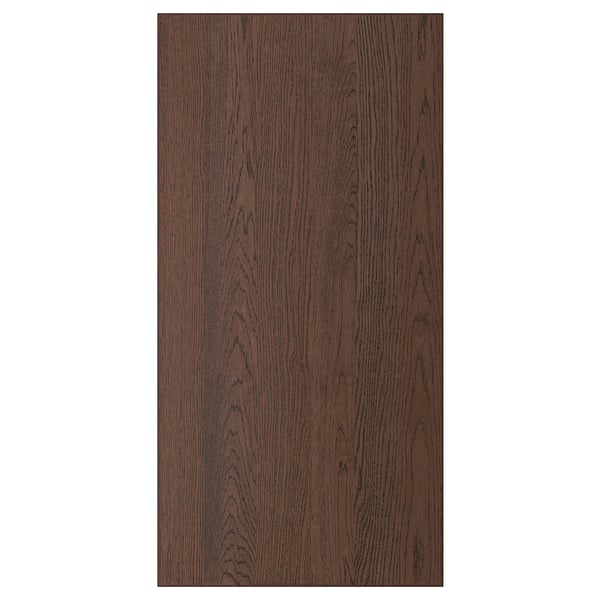 En mørkebrun træplade med synlige åremønstre. Det er et SINARP-produkt fremstillet af egefiner med en massiv trækant og har et tidløst design.