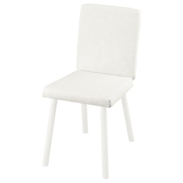 En TONSTAD stol i hvid med polstret sæde og ryg, fremstillet af træ og genanvendt polyester.