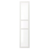 Hvid TYSSEDAL garderobeskab med glaslåger og fiberpladestel.