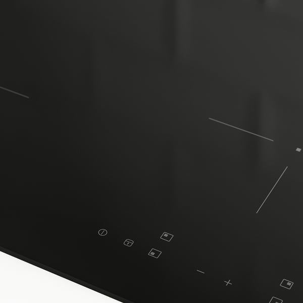 Sort induktionskogeplade med touch-knapper. Fire kogezoner og et digitalt display.