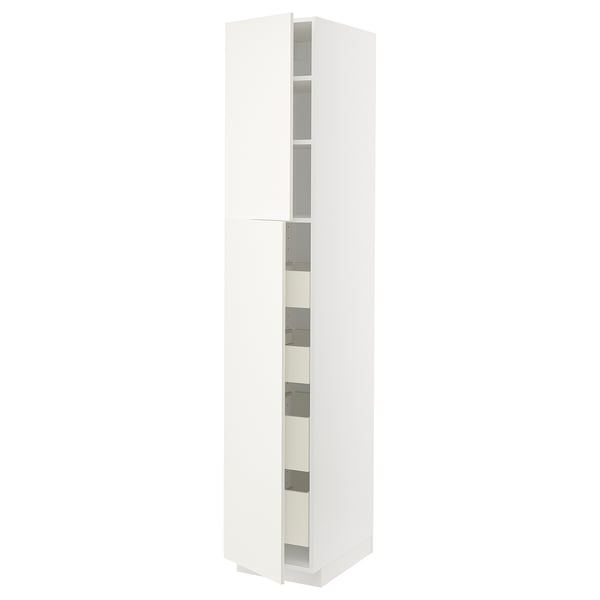 A white METOD kitchen cabinet with smooth, clean lines and glass doors, providing a light and spacious atmosphere.