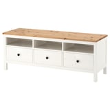 Valge täismännist panipaik HEMNES kolme sahtli ja avatud riiuliga.