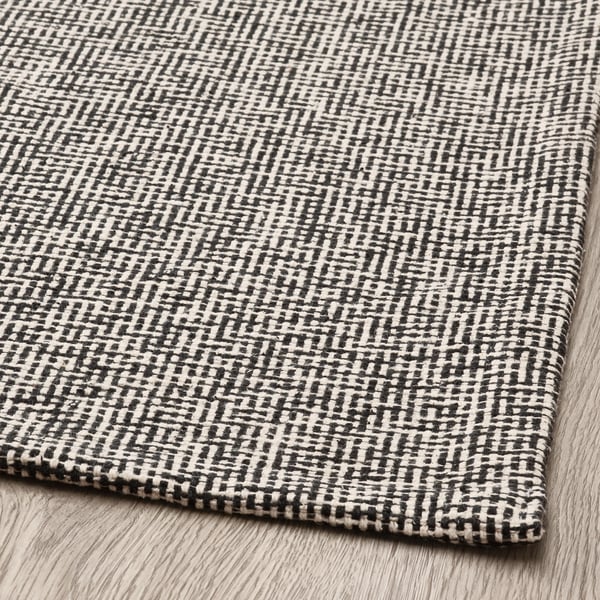 TIPHEDE سجادة، غزل مسطح, أسود/طبيعي, 80x150 سم
