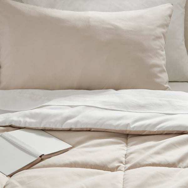 HEDFRYLE Comforter set, white/beige, 240x220/50x80 cm