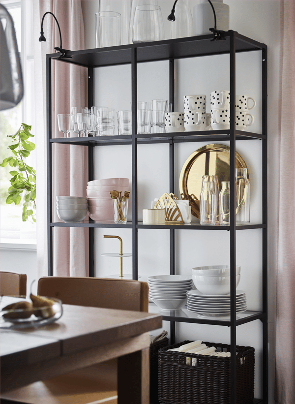 קערה לבנה מעוגלת מדגם IKEA 365+ בסלון