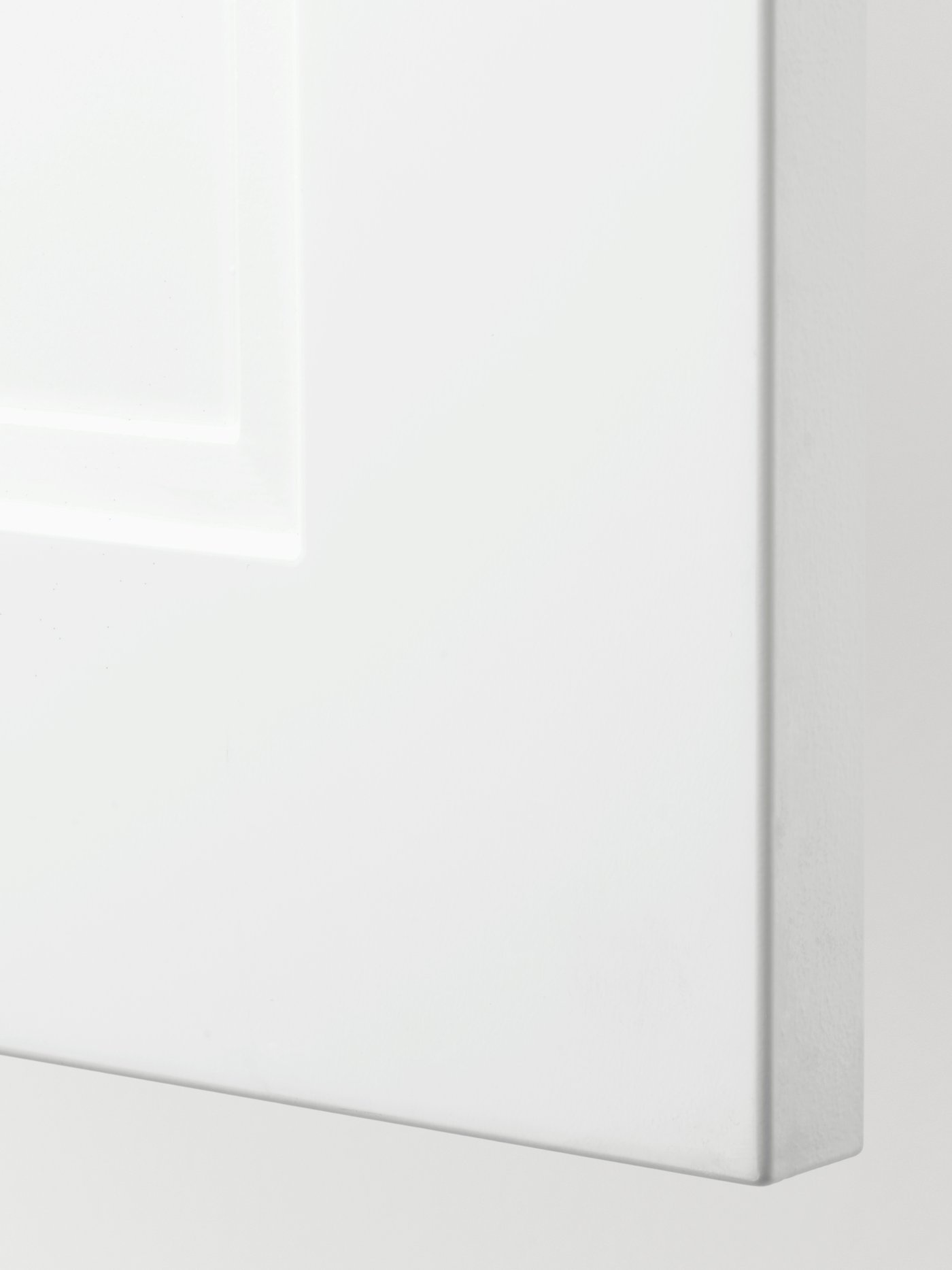 A matt white AXSTAD door