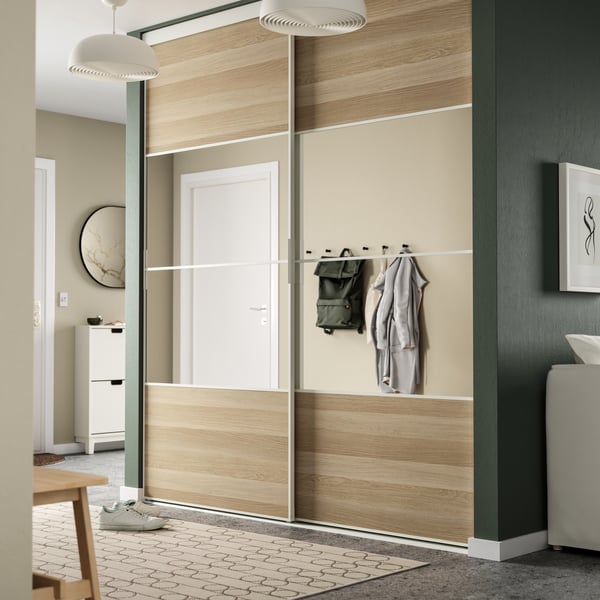 A white/white stained oak effect mirror glass MEHAMN/AULI sliding door combination