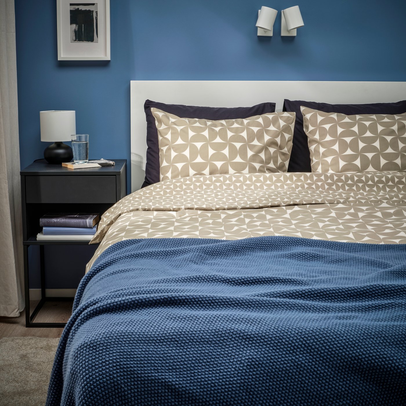 A grey-beige/off-white ÄNGSNEJLIKA duvet cover and 2 pillowcases