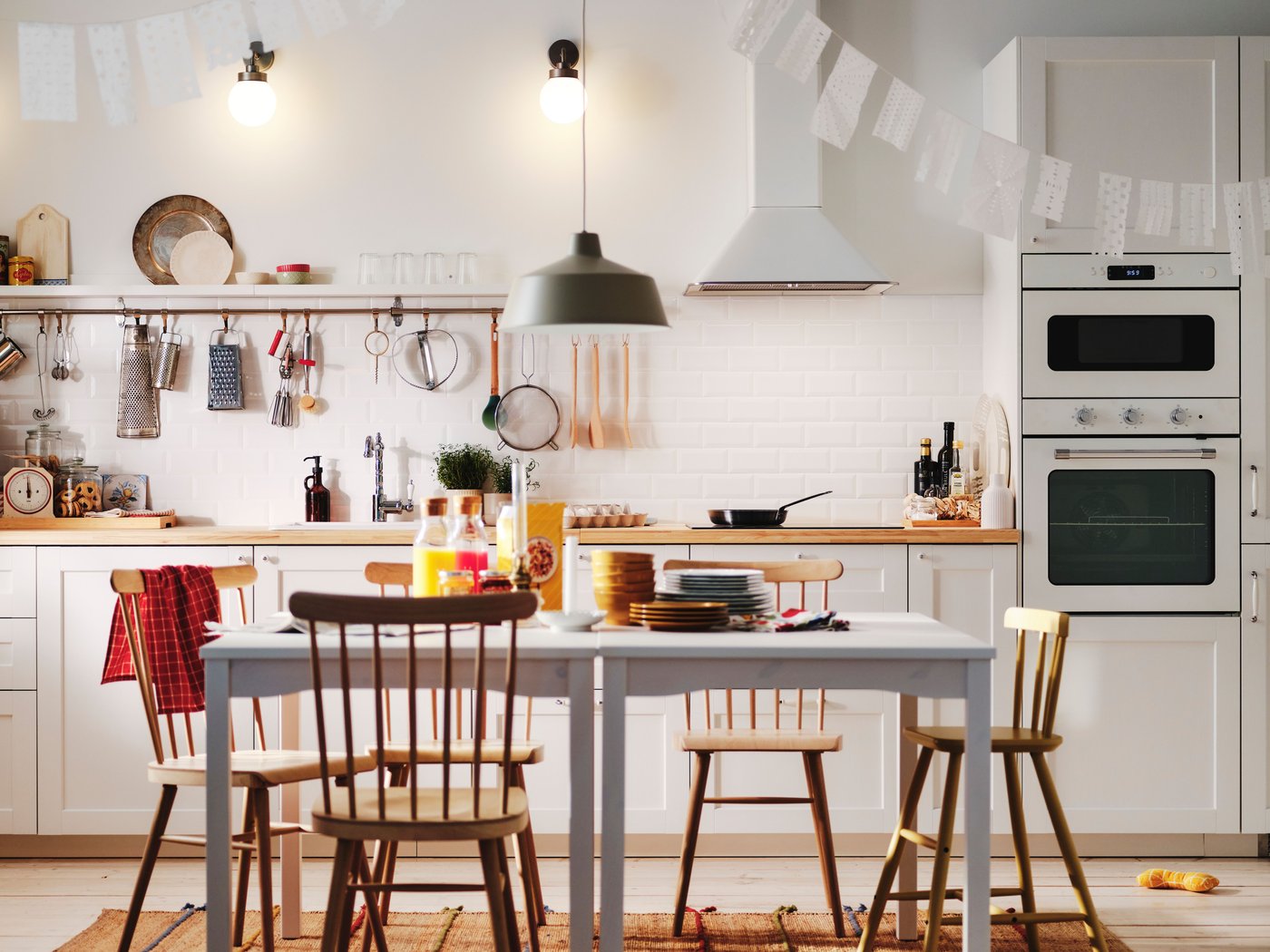 Ett ljust IKEA kök