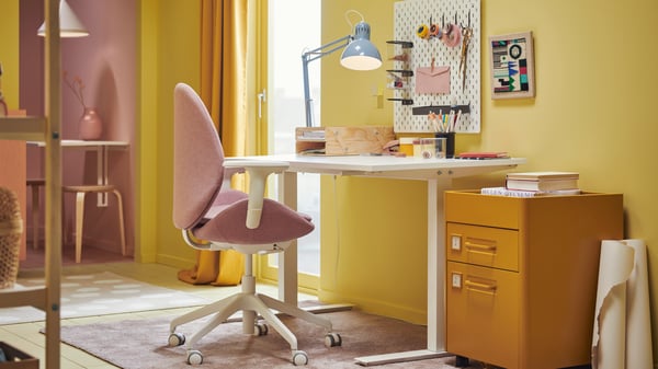 A white TROTTEN desk sit/stand