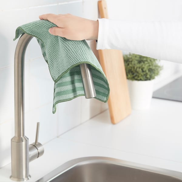 A green blue/yellow PEPPRIG microfiber cloth