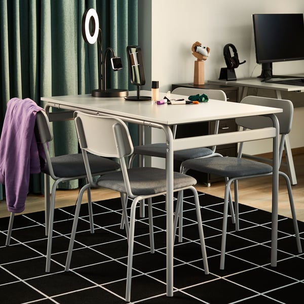 A black LINDBYN table mirror