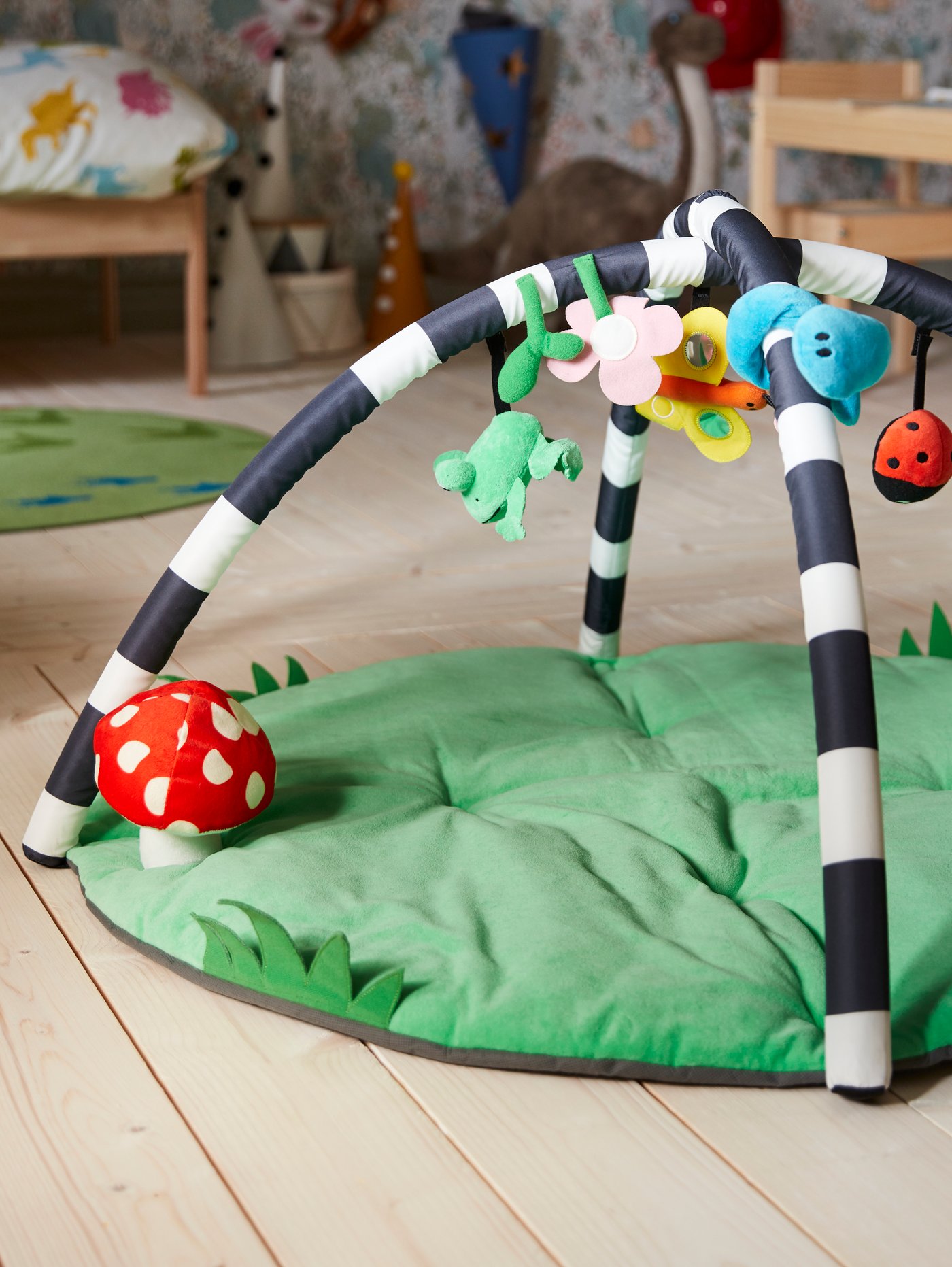A KLAPPA baby gym in the childrens room