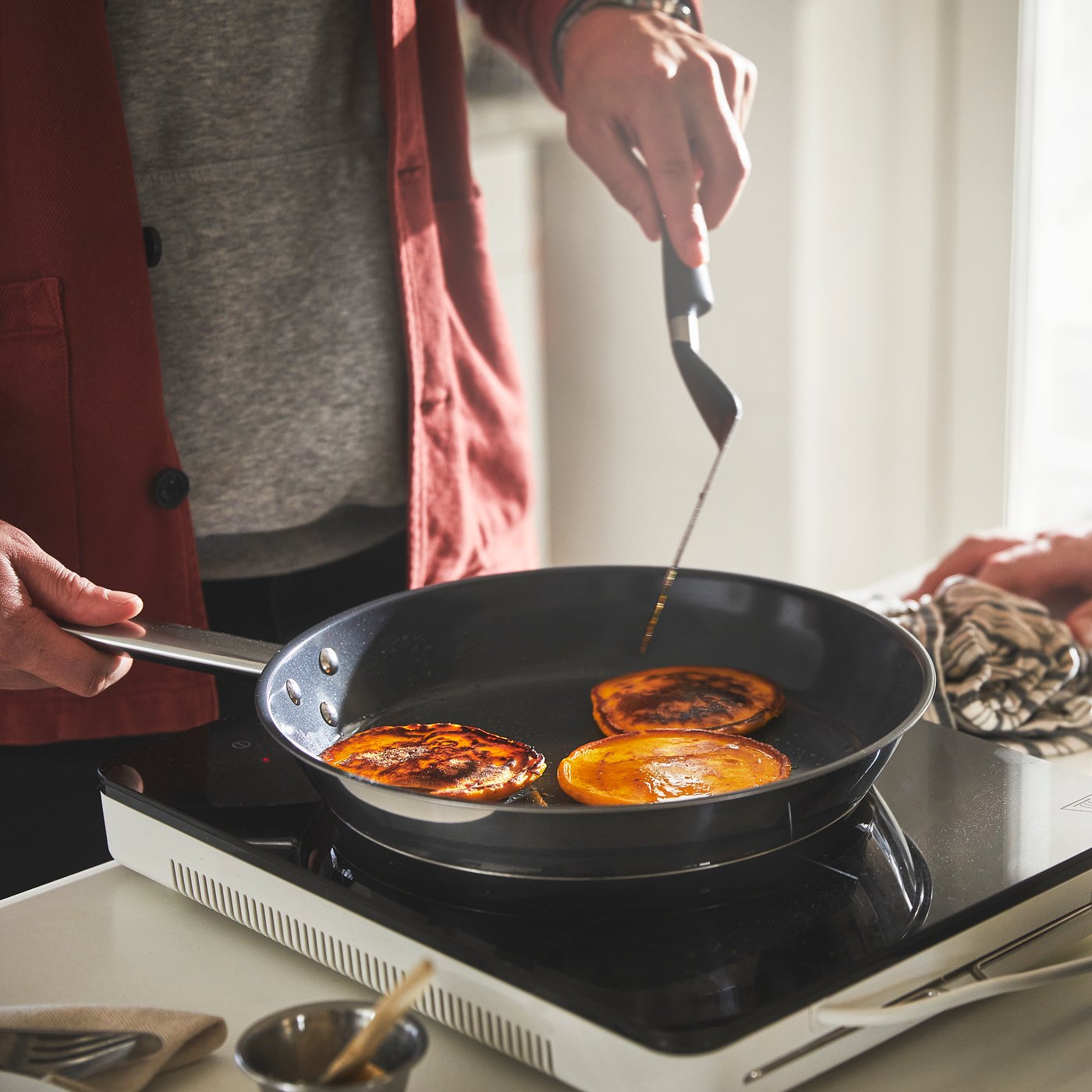 A stainless steel/non-stick coating IKEA 365+ frying pan in the kitchen