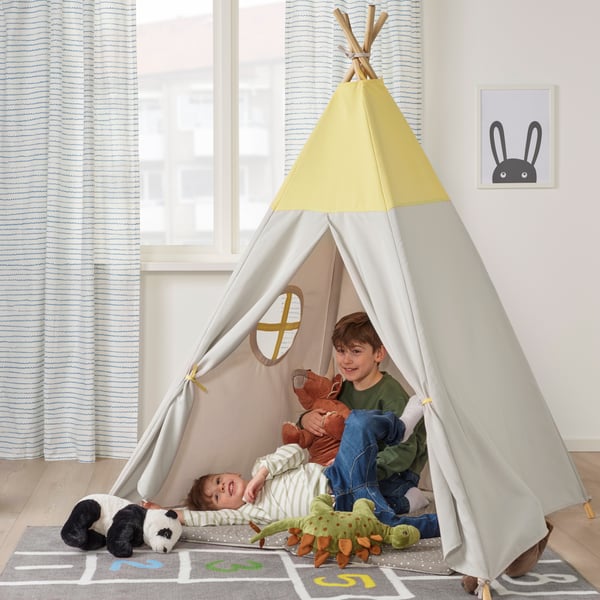 A HÖVLIG children's tent