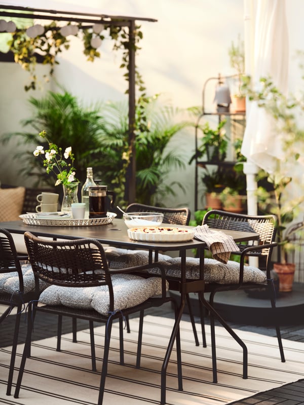 A beige/dark grey VIRKLUND rug flatwoven, in/outdoor