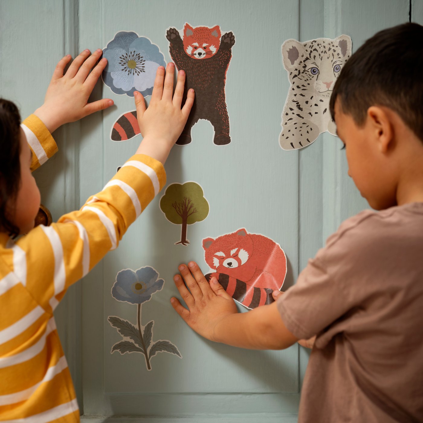 A multicolour/Himalayan animals and plants ALPTALL decoration stickers in the childrens room