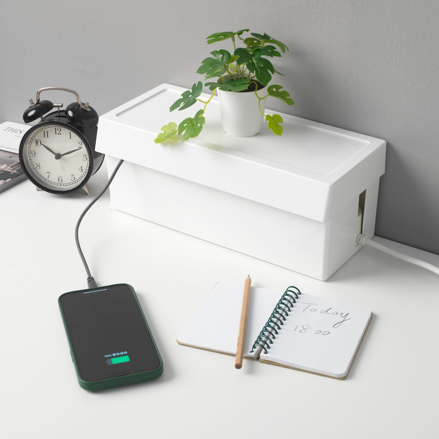A SÄTTING cable management box with lid