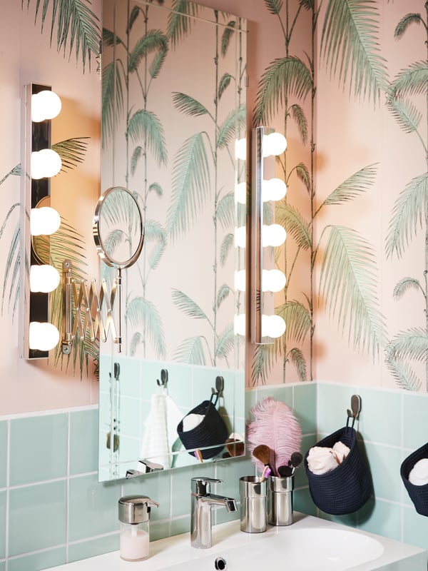 An EIDSÅ mirror