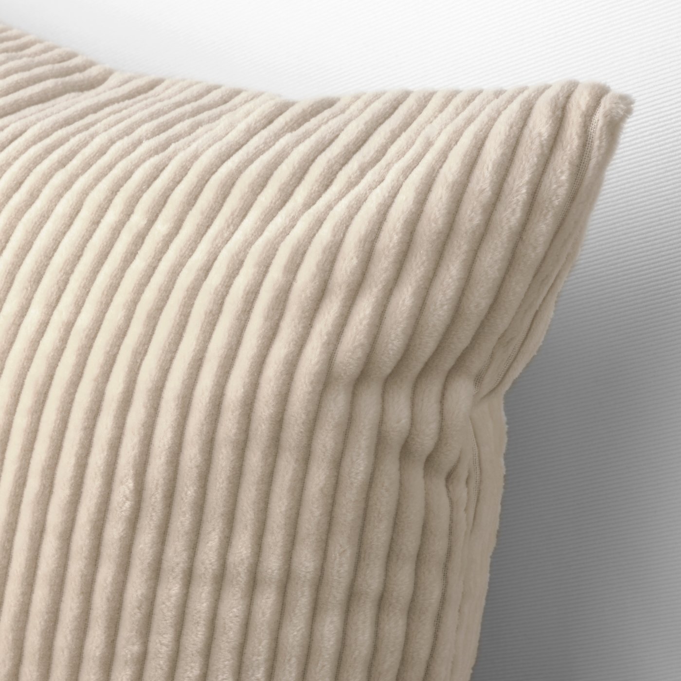 Nahaufnahme eines hellbeigen ÅSVEIG Kissen aus Cord.