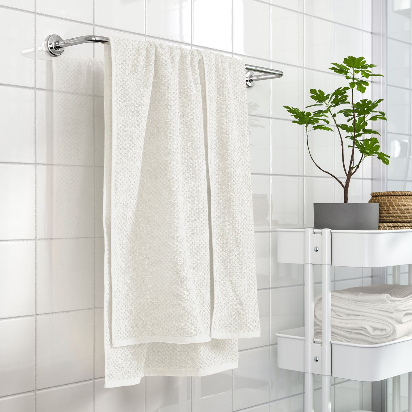A white GULVIAL bath towel