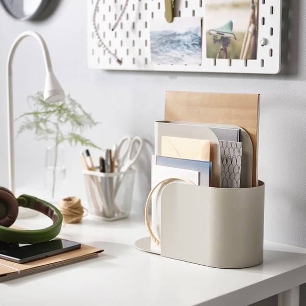 A white DRÖNJÖNS pen cup
