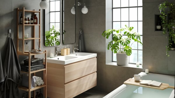 A grey KORNAN bath sheet in the bathroom