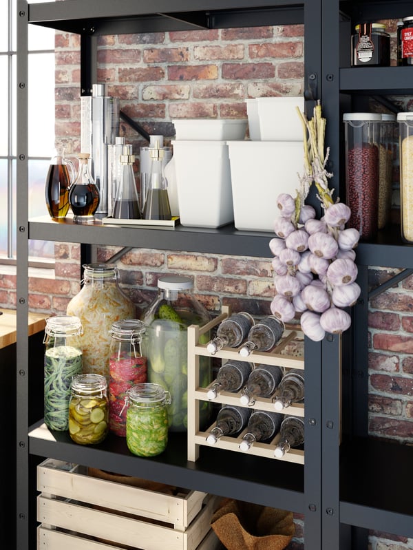 Space-saving kitchen organisation solutions for storing food in convenient ways 