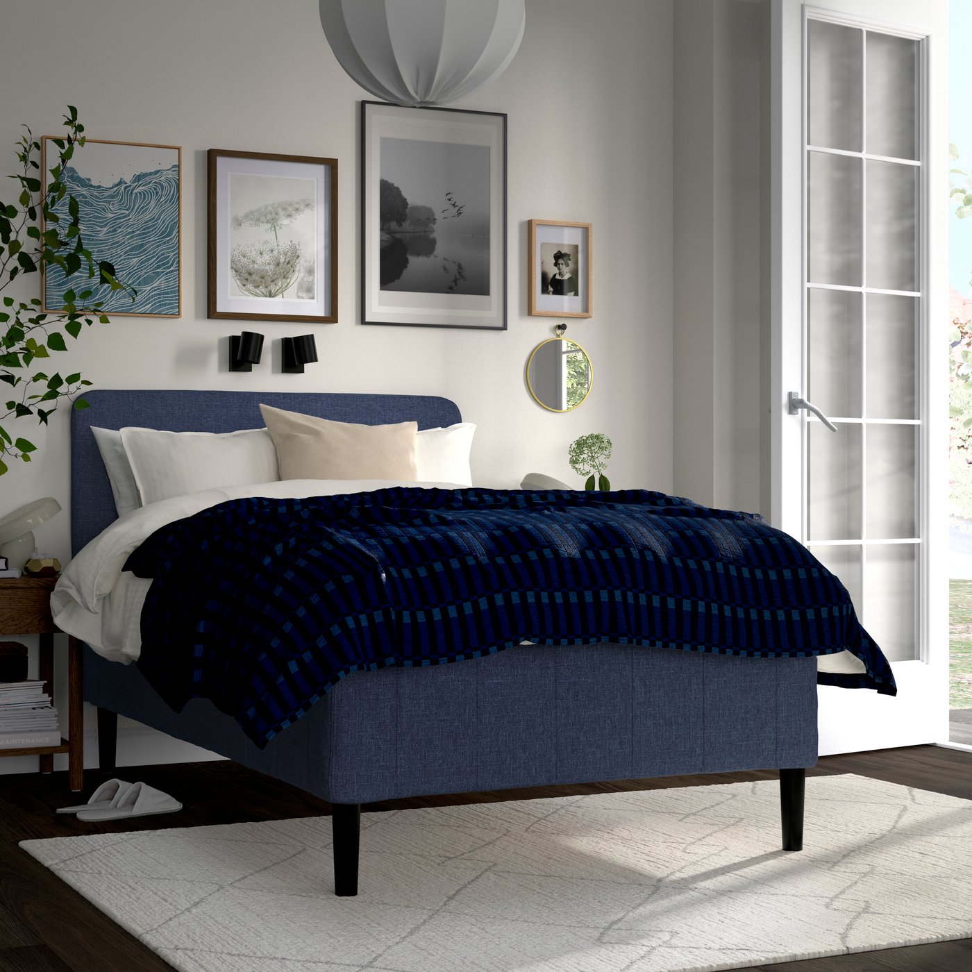 A RISHÖJDEN pocket spring mattress base, 7 zones, with a SKOGSKOVALL bedspread stands in a bedroom on a TVERSTED rug.