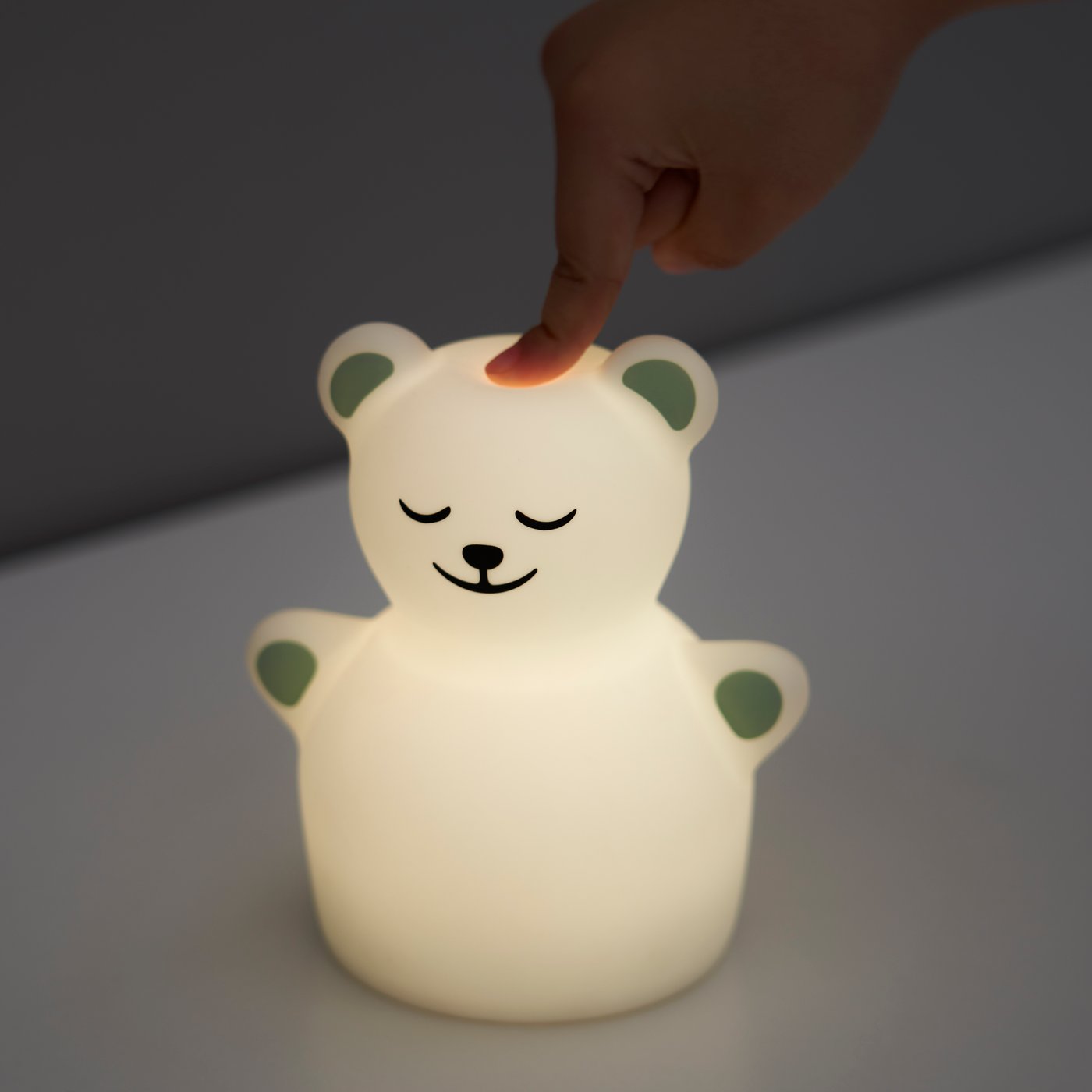A bear battery-operated TÖVÄDER LED night light for children.