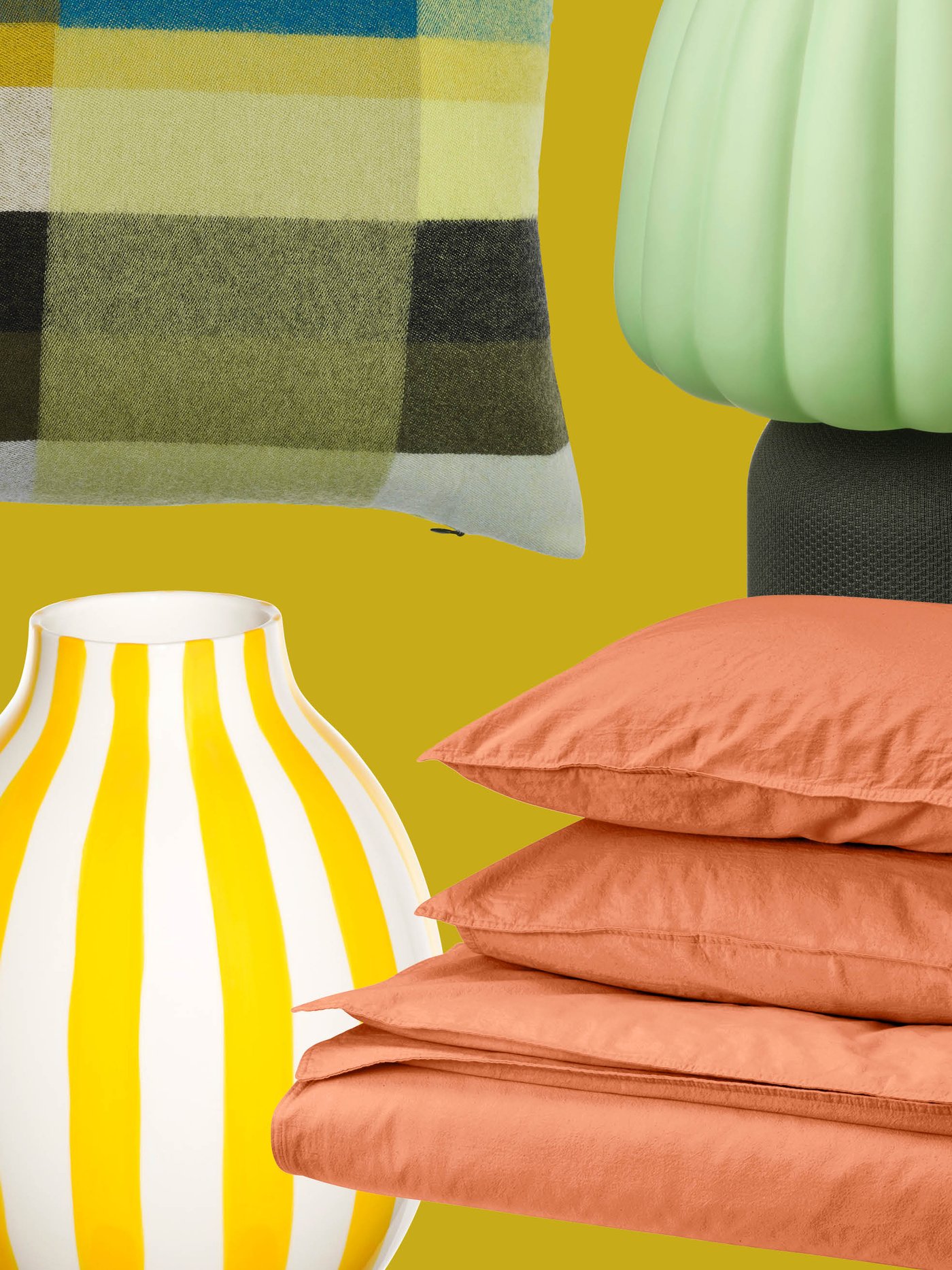 Un vase rayé IKEA, un coussin à carreaux verts, une lampe pastel et une literie orange chaud s'associent pour créer une esthétique ludique et vibrante dans la chambre à coucher.