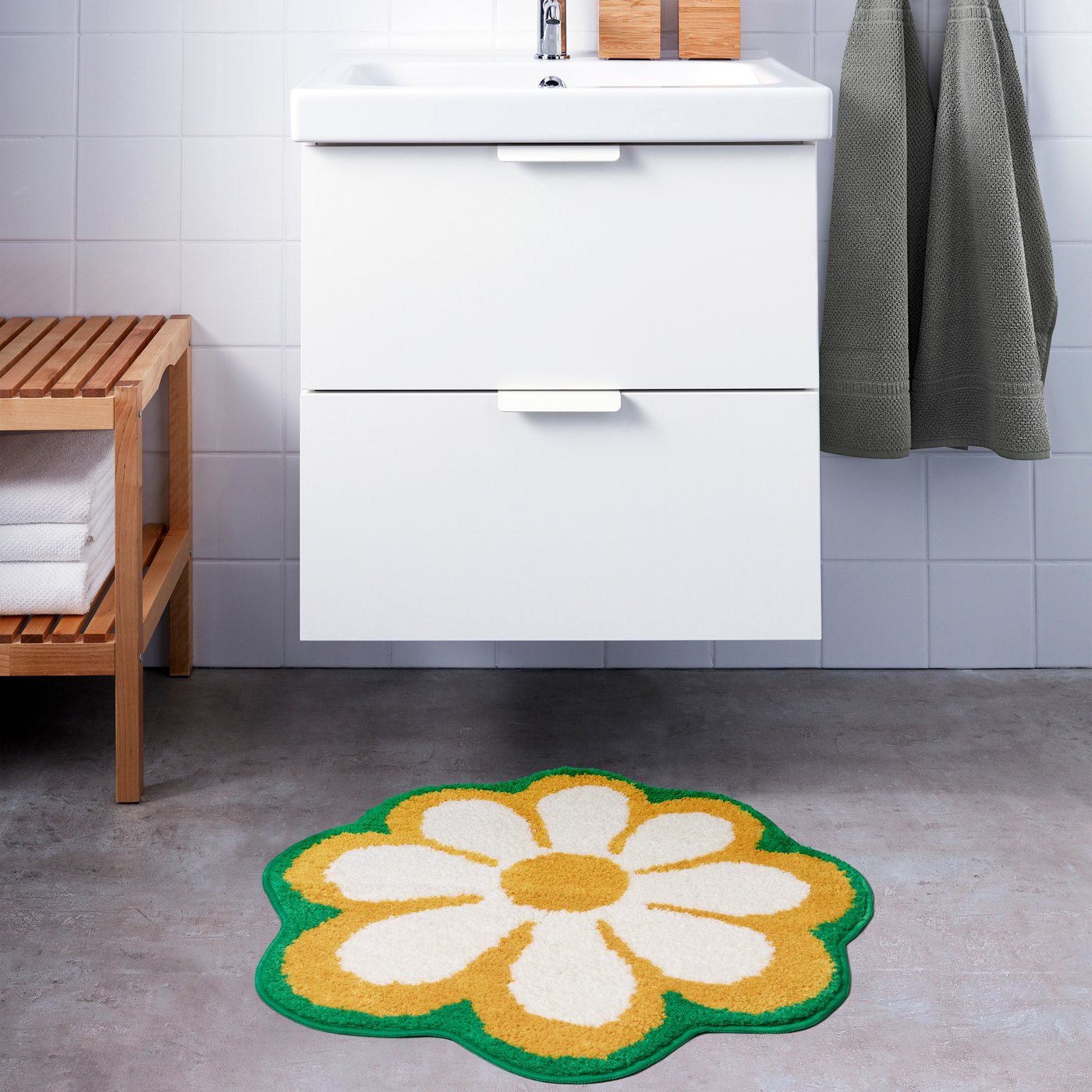 A floral pattern/multicolour KÄRRKNIPPROT bath mat