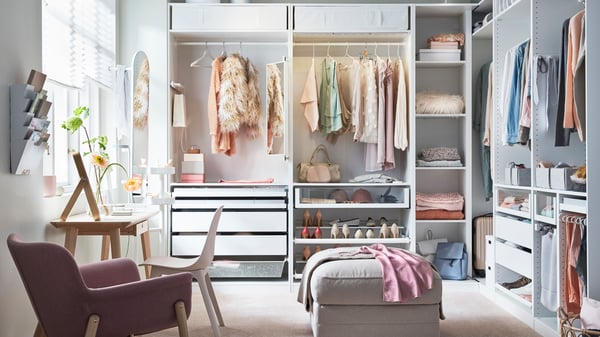 A white BUMERANG hanger in the bedroom