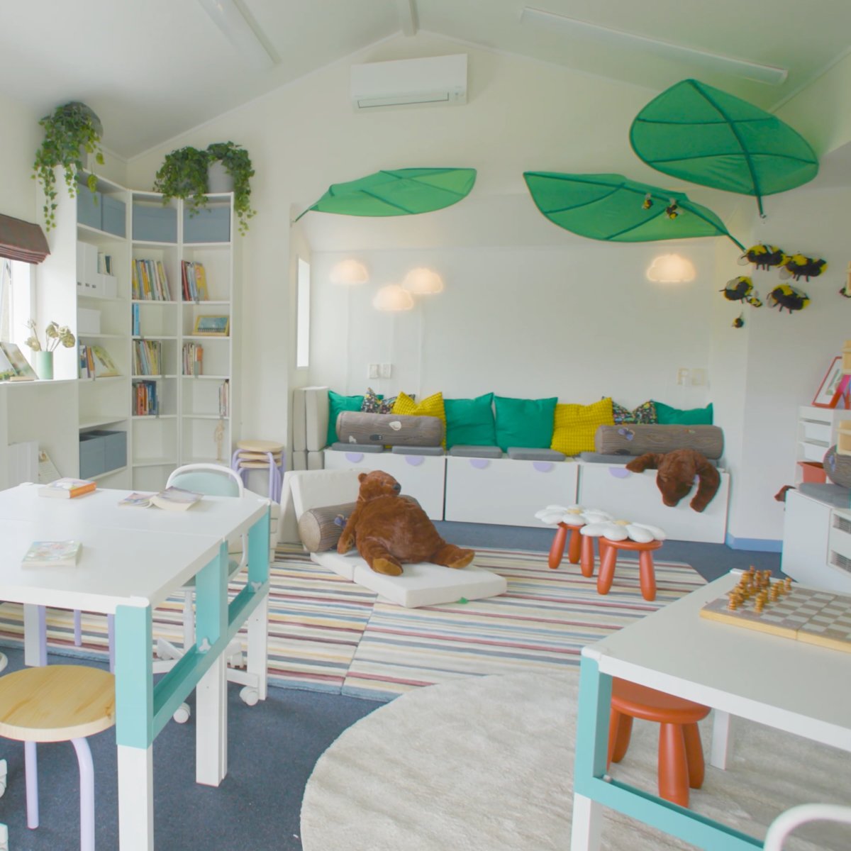 Great design starts with listening. We sat down with the principal and the students to understand their daily frustrations, specifically the lack of organisation and places to sit. We took those challenges and turned them into real solutions, designing a layout that maximizes floor space while keeping resources within easy reach.