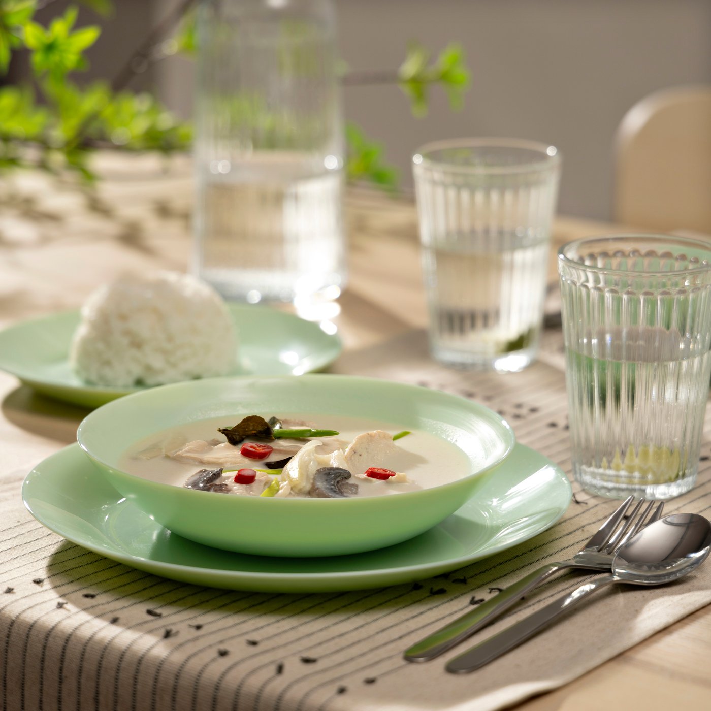 A light green OFTAST deep plate