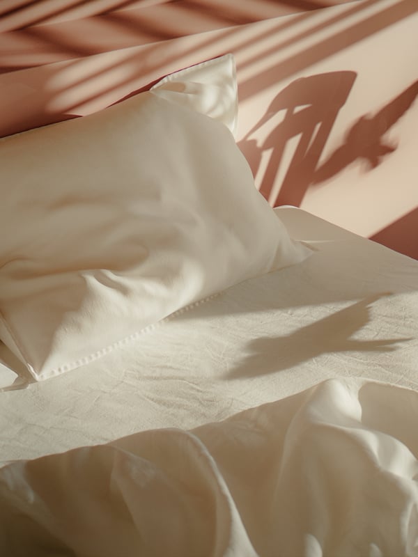White DYTÅG bedding set.