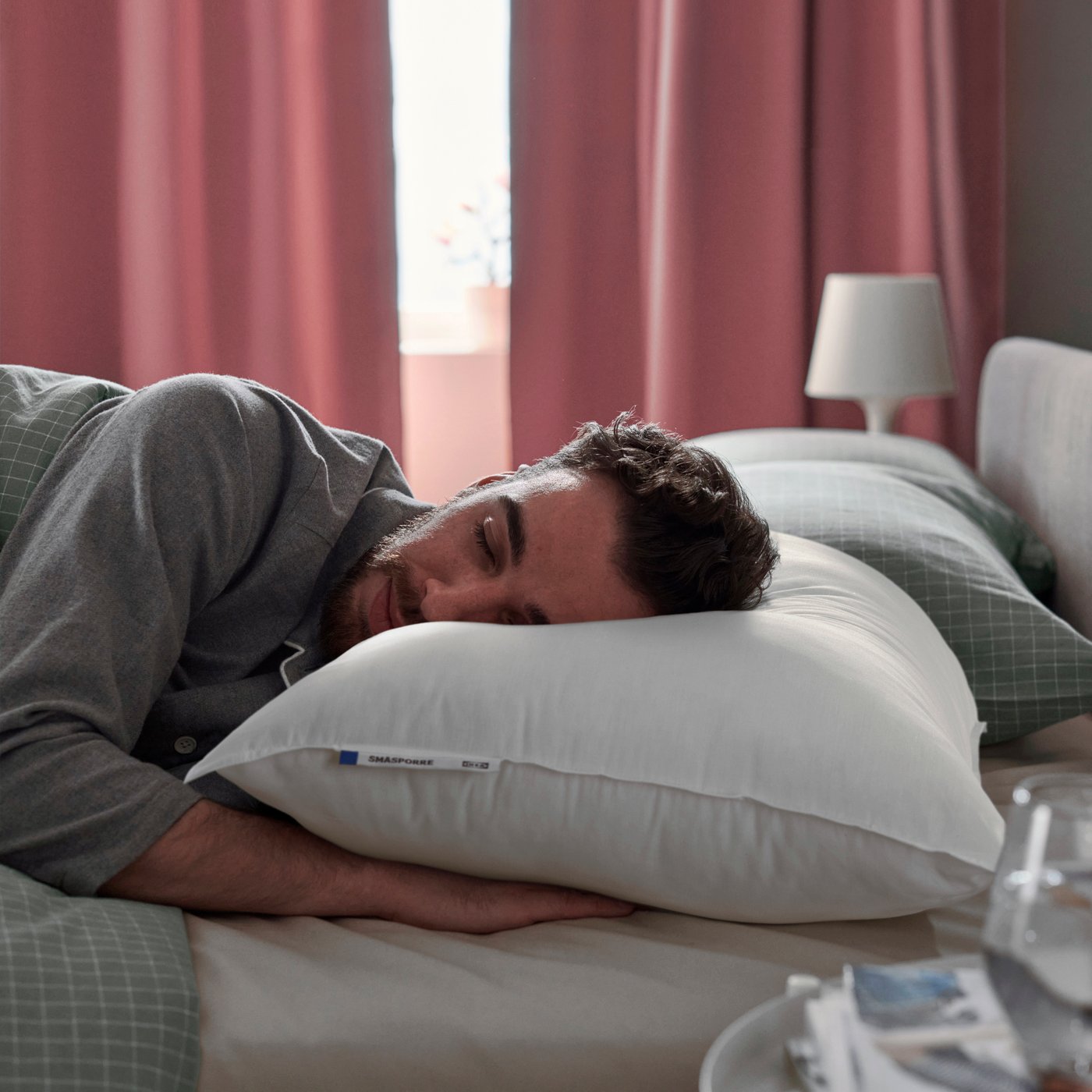 A SMÅSPORRE pillow, high, side/back sleeper