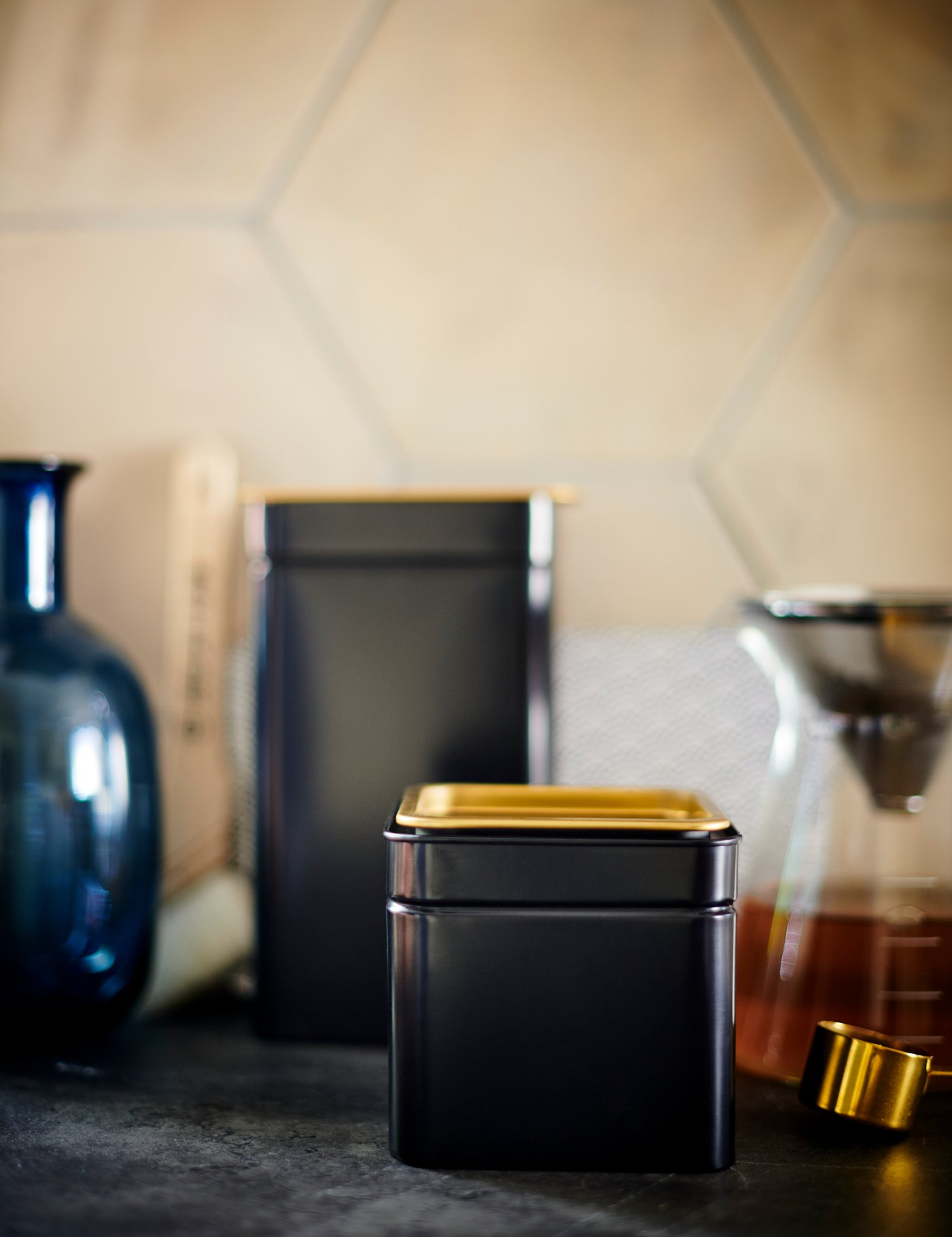 A BLOMNING coffee/tea tin in the kitchen