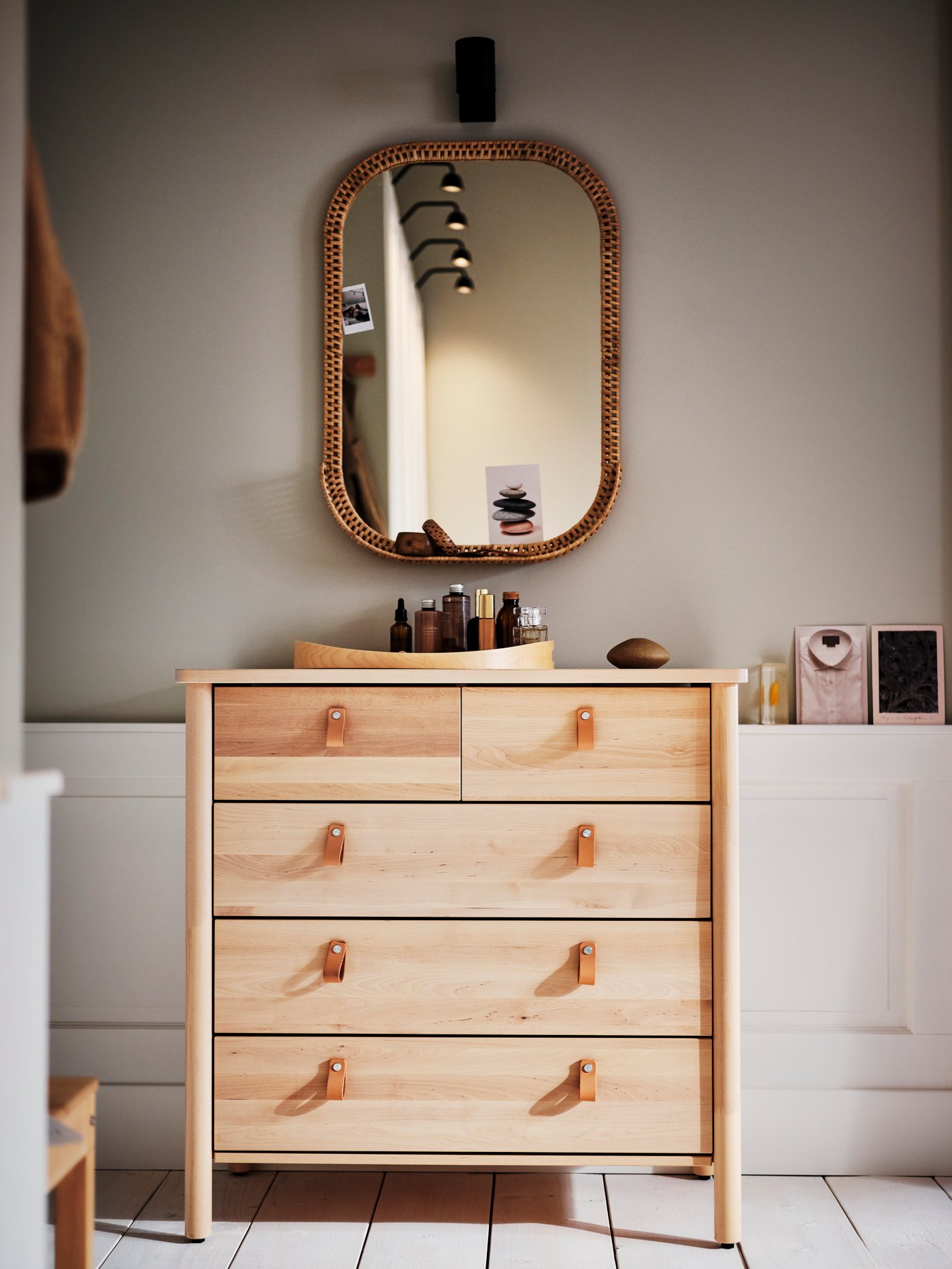 A birch SKALA tray in the bedroom