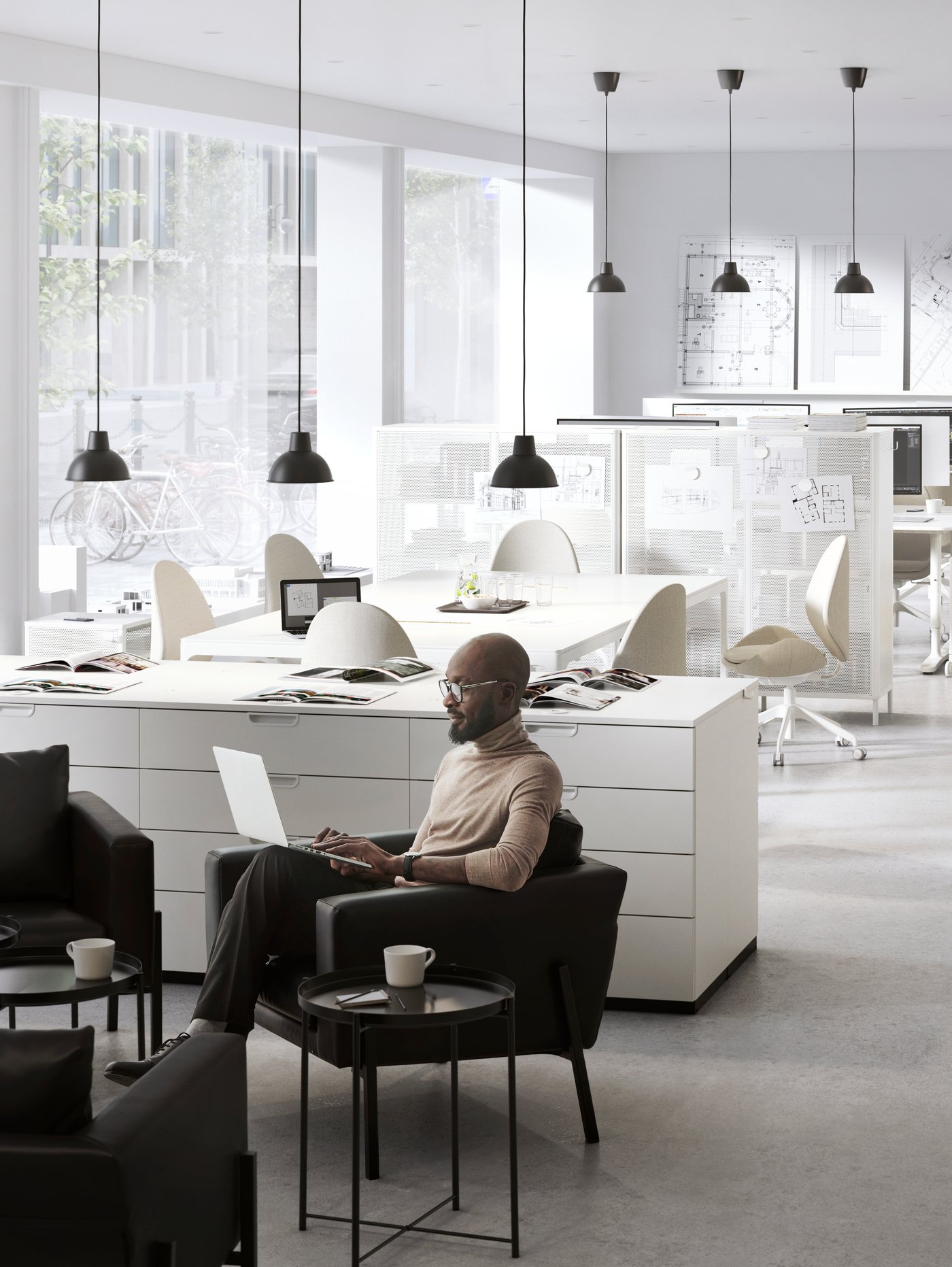 A Gunnared beige HATTEFJÄLL office chair in the home office